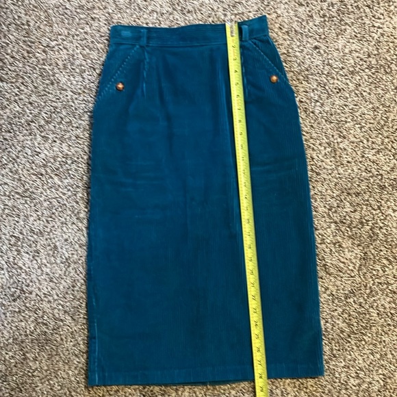 Vintage St Michael corduroy skirt - Picture 6 of 8